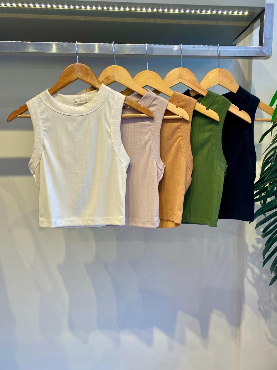 BLUSA CROPPED CANELADO GOLA