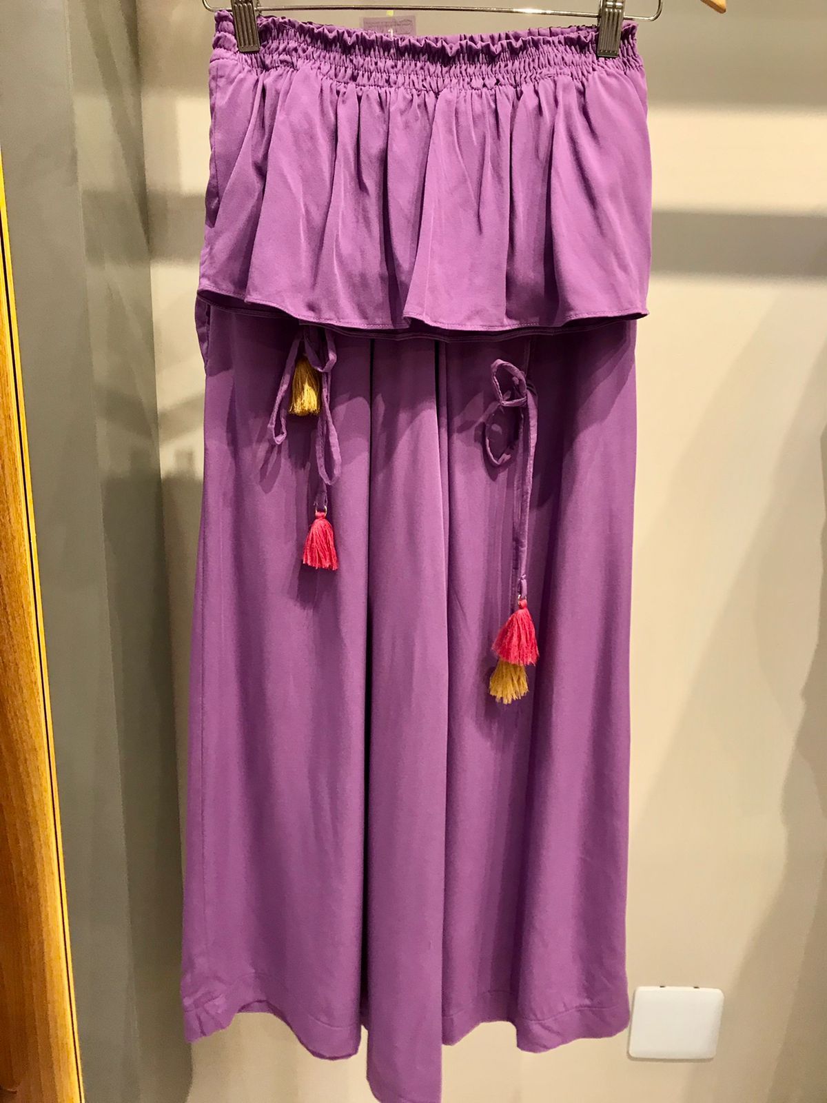 CONJUNTO CALCA E CROPPED DET FRUFRU